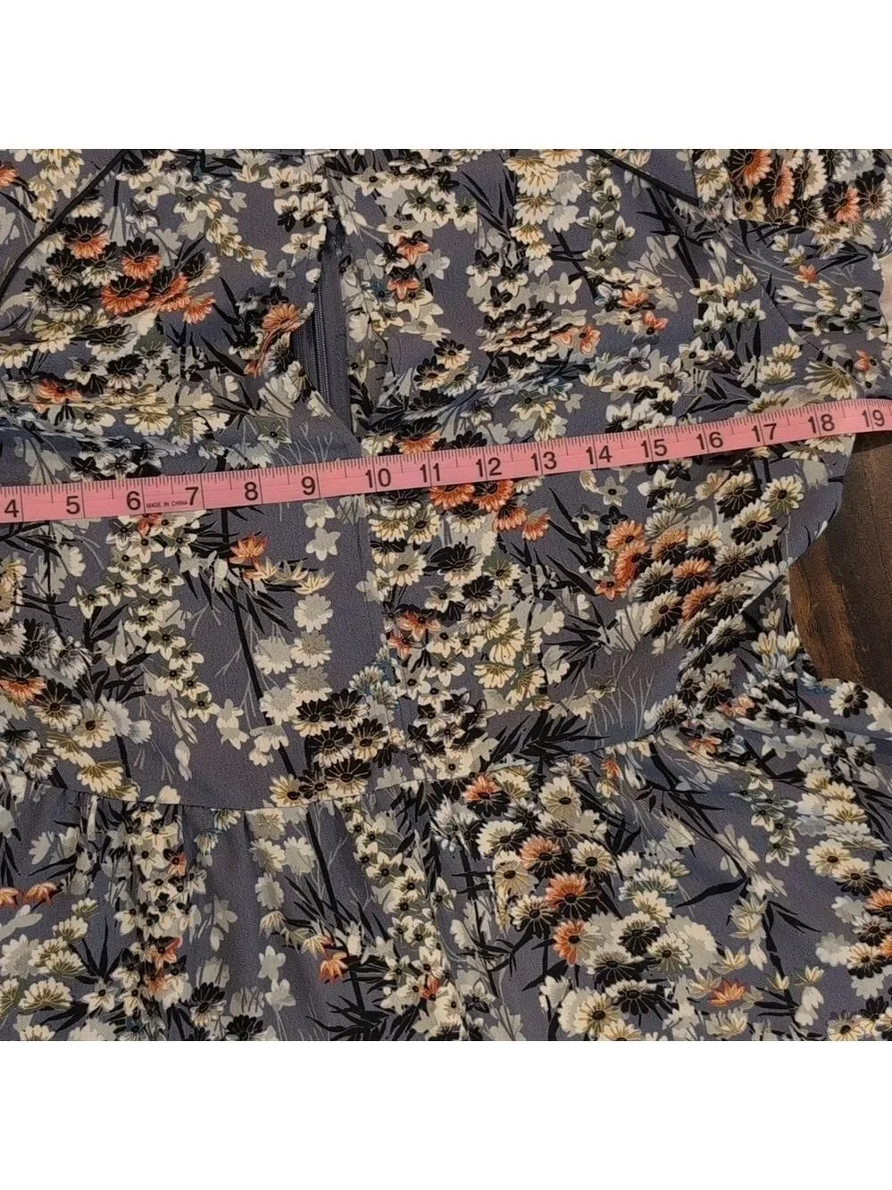 Zara Basic Floral Dress size Large, keyhole on the front,long zipper on the back - Picture 8 of 11